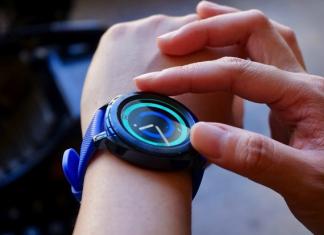 Представлены спортивные умные часы Samsung Gear Sport